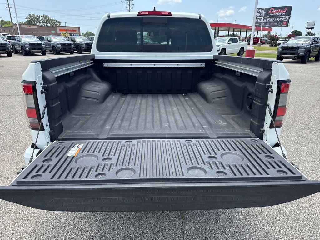 2024 Nissan Frontier SV