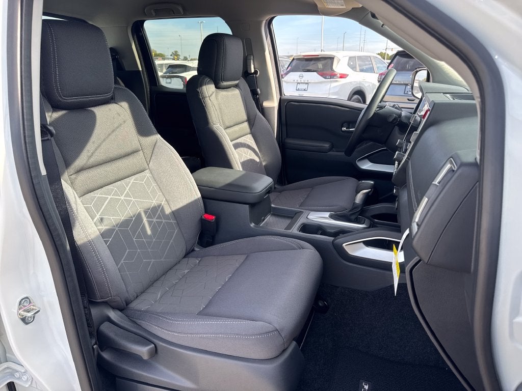 2027 Nissan Frontier Crew Cab SV