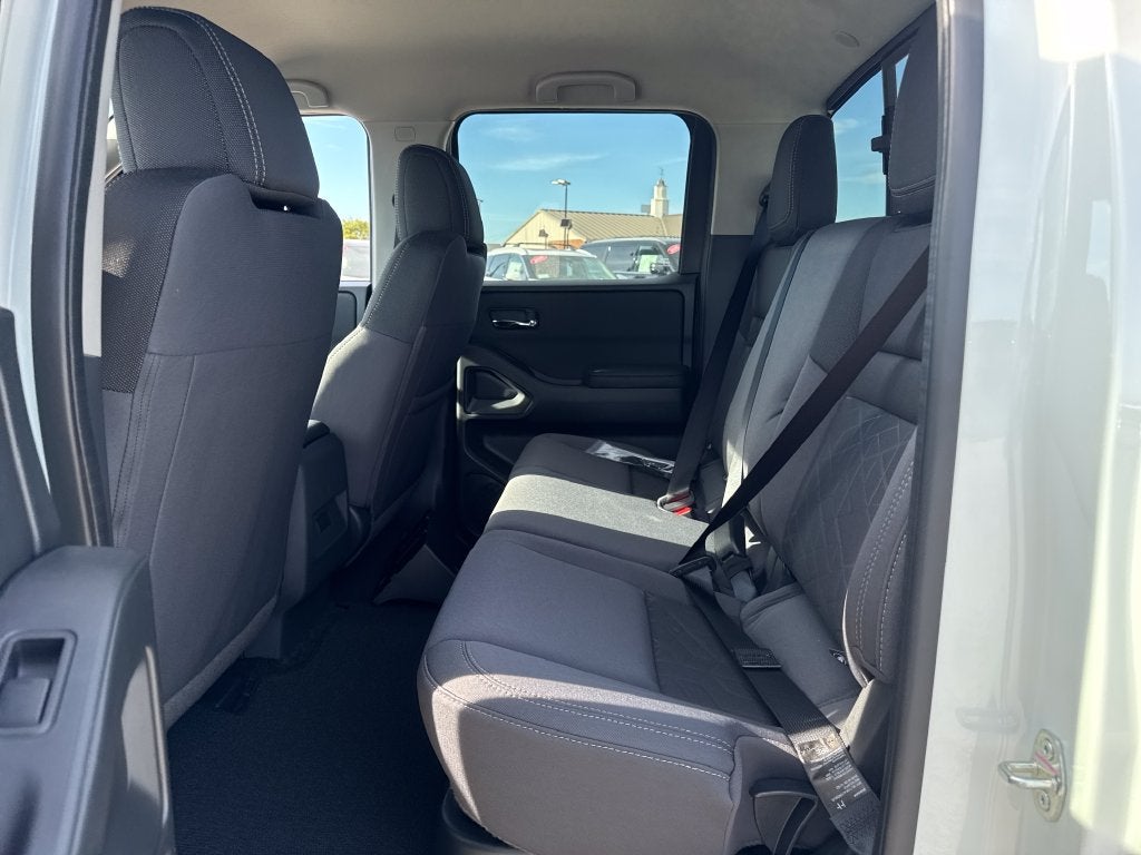 2027 Nissan Frontier Crew Cab SV