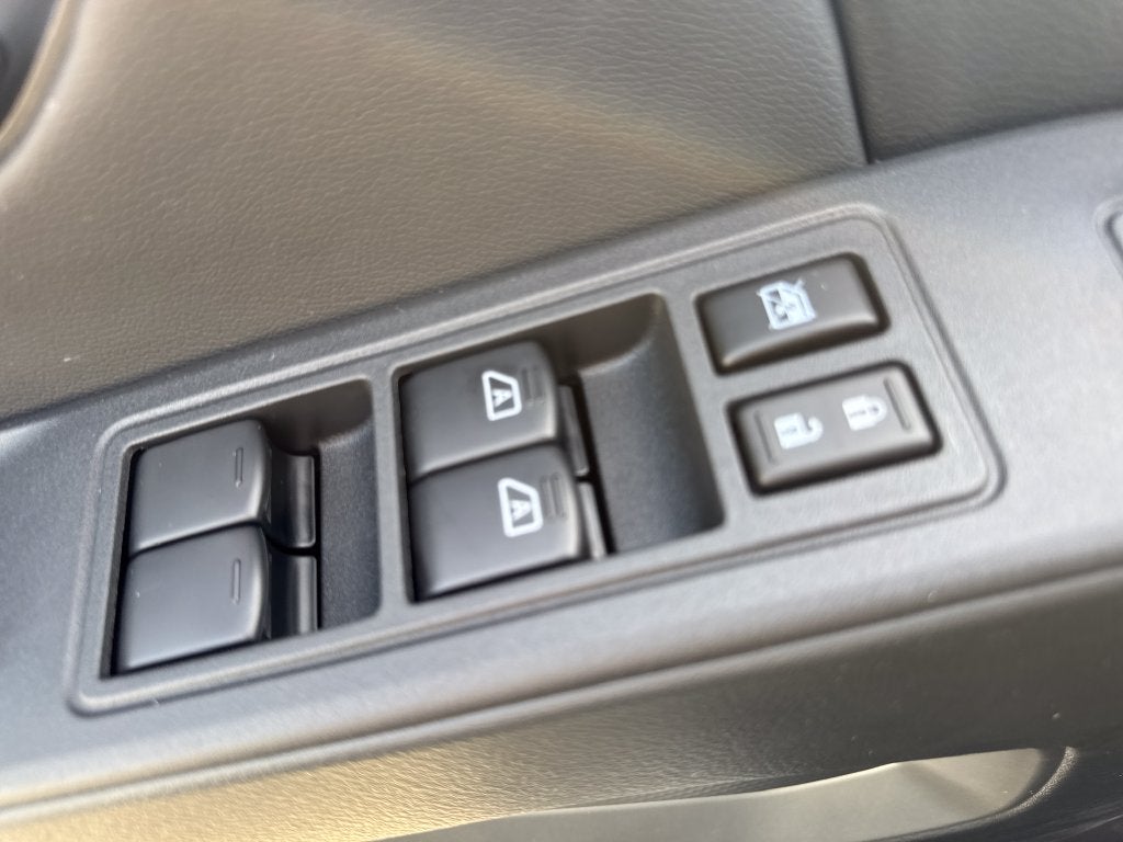 2027 Nissan Frontier Crew Cab SV