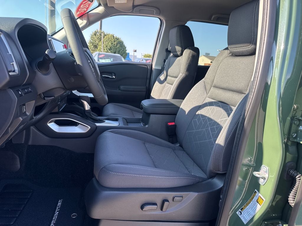 2027 Nissan Frontier Crew Cab SV