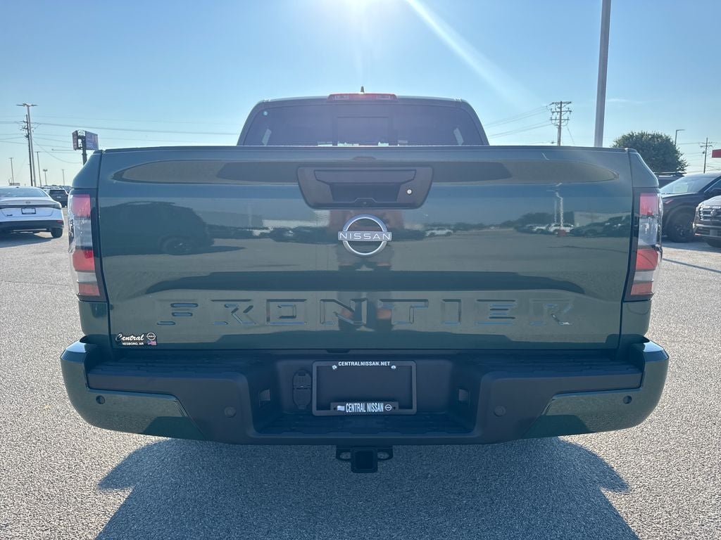 2027 Nissan Frontier Crew Cab SV