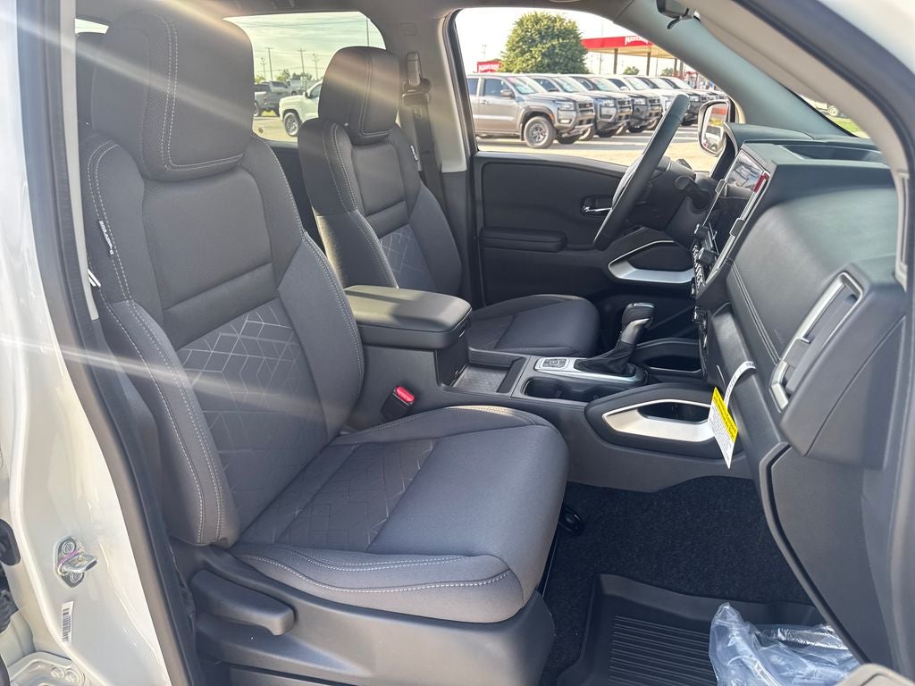 2026 Nissan Frontier Crew Cab SV