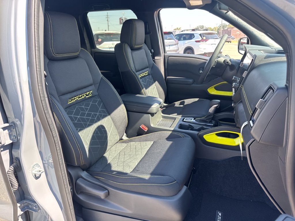 2027 Nissan Frontier Crew Cab SV