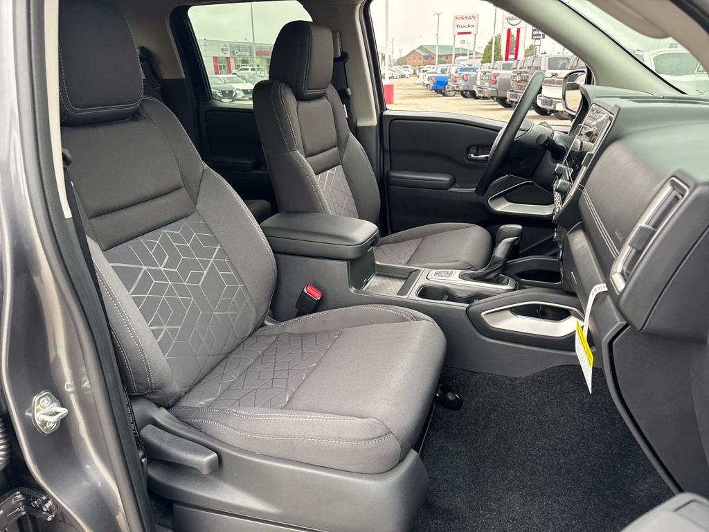 2026 Nissan Frontier Crew Cab SV