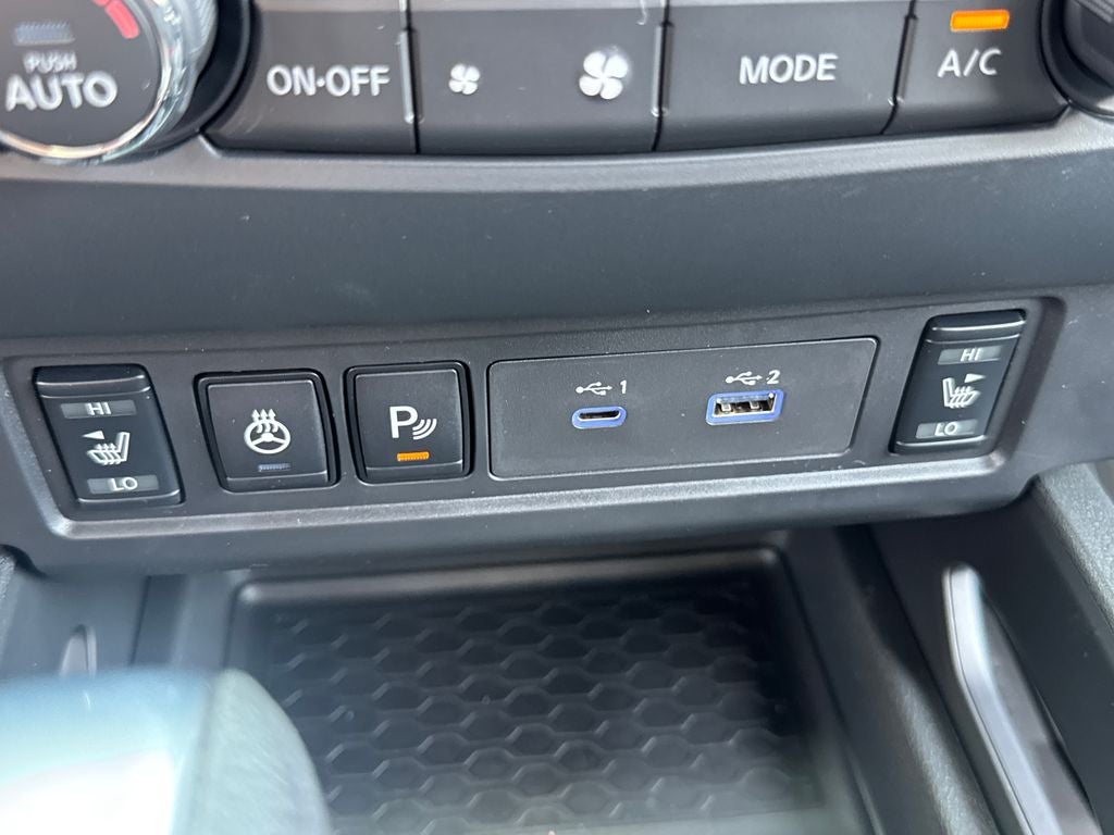 2026 Nissan Frontier Crew Cab SV