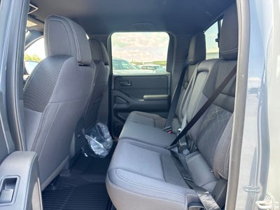 2026 Nissan Frontier Crew Cab SV