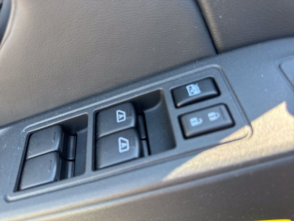 2027 Nissan Frontier Crew Cab SV