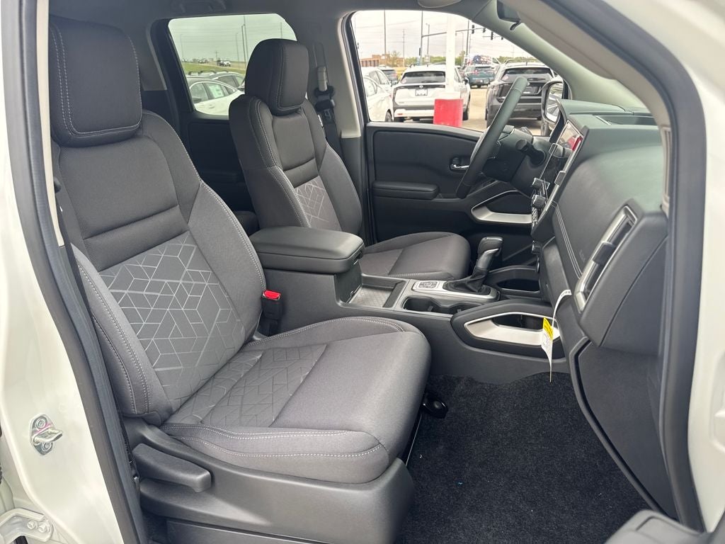 2026 Nissan Frontier Crew Cab SV