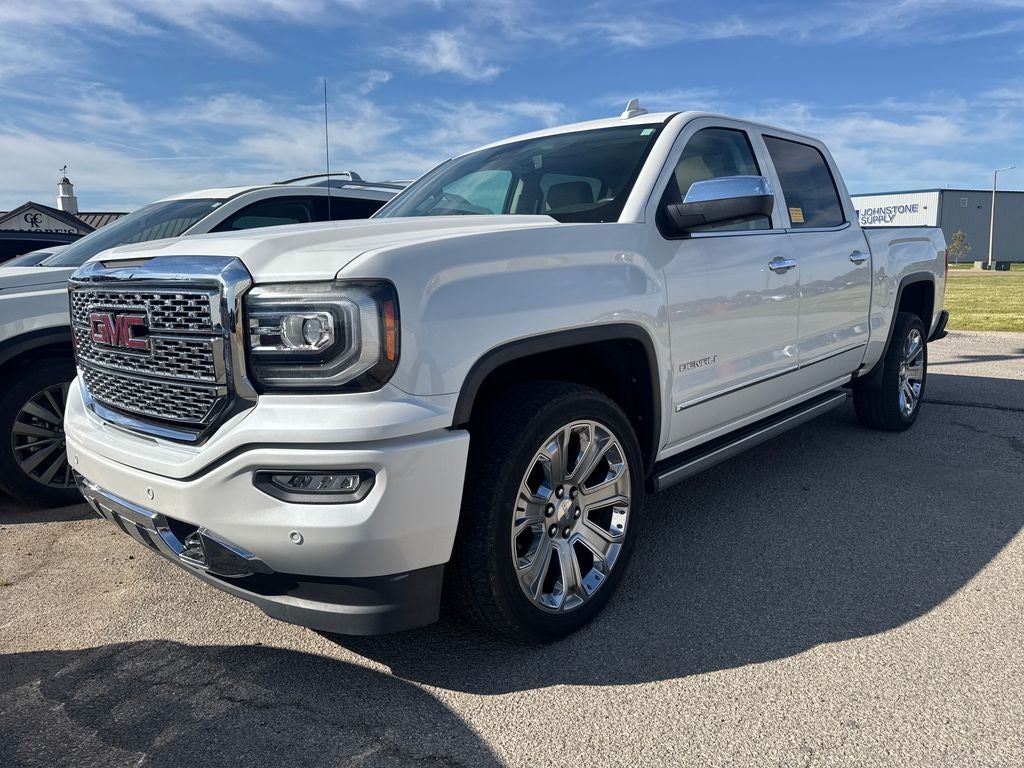 2018 GMC Sierra 4WD Crew Cab Short Box's photo