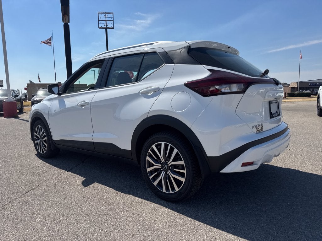 2022 Nissan Kicks SV