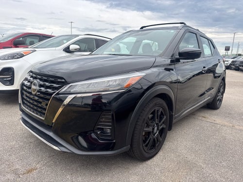 2022 Nissan Kicks SR
