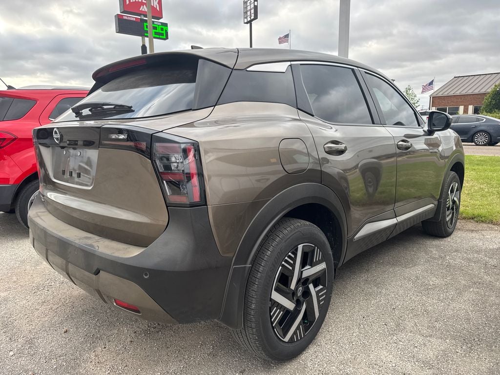 2025 Nissan Kicks SV