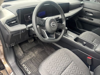 2025 Nissan Kicks SV