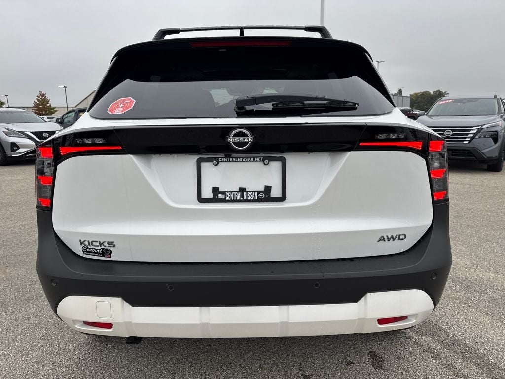 2026 Nissan Kicks SV