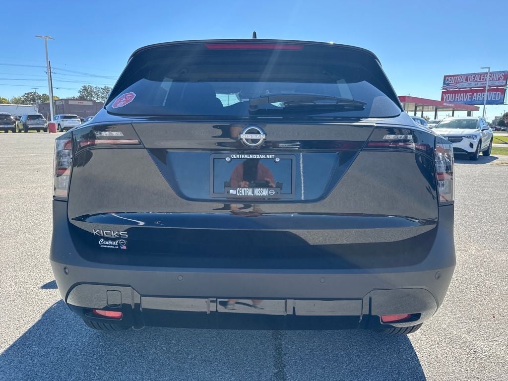 2026 Nissan Kicks SV