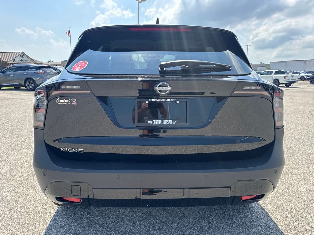 2026 Nissan Kicks SV