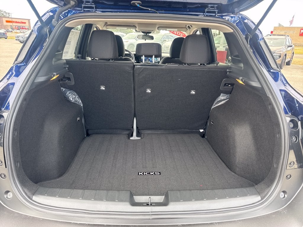 2027 Nissan Kicks SV