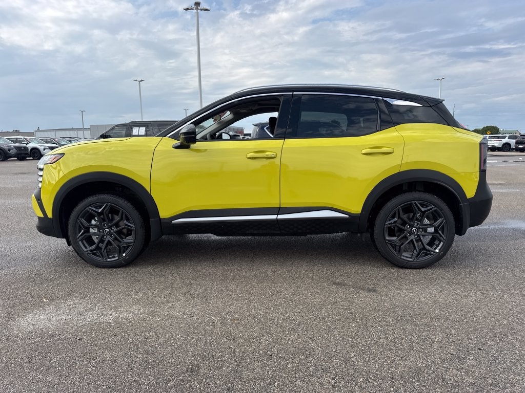 2027 Nissan Kicks SR