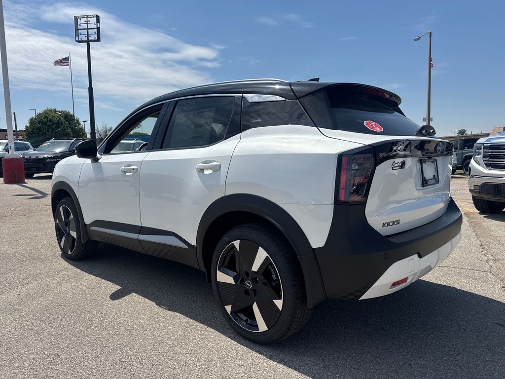 2026 Nissan Kicks SR