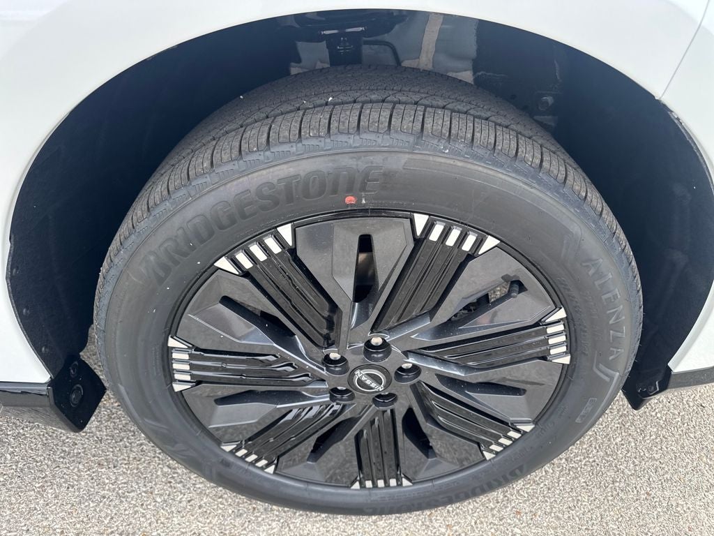 2026 Nissan N/A Platinum