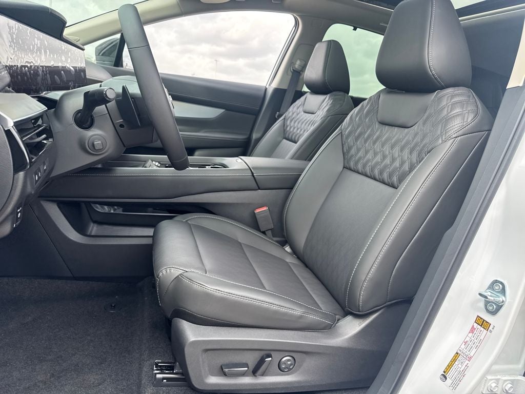 2026 Nissan N/A Platinum