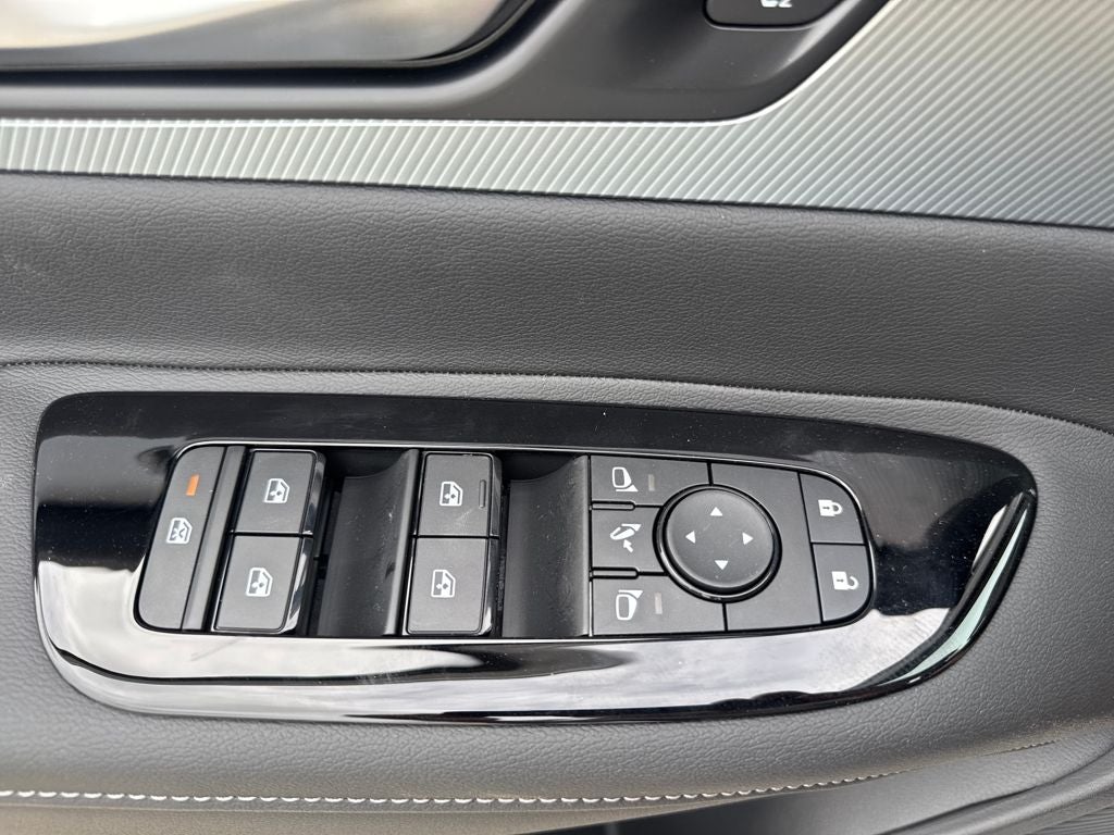 2026 Nissan N/A Platinum