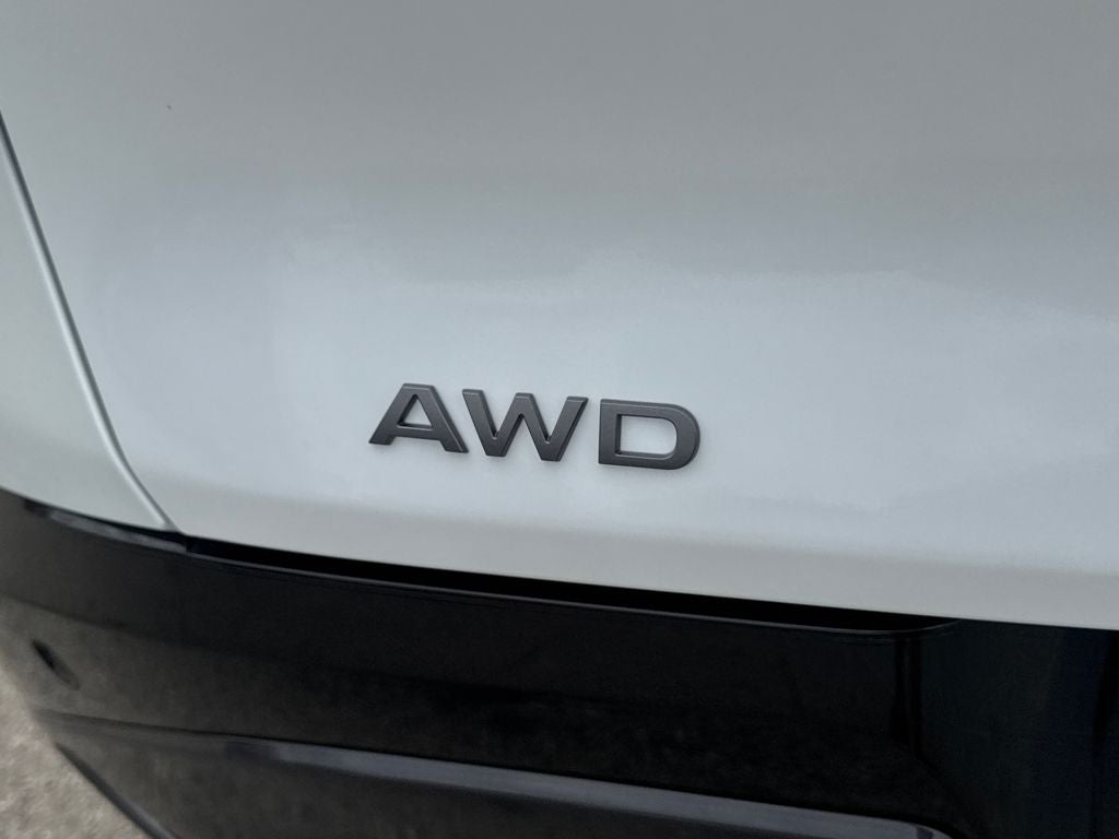 2026 Nissan N/A Platinum