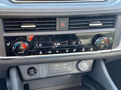 2026 Nissan Rogue SV