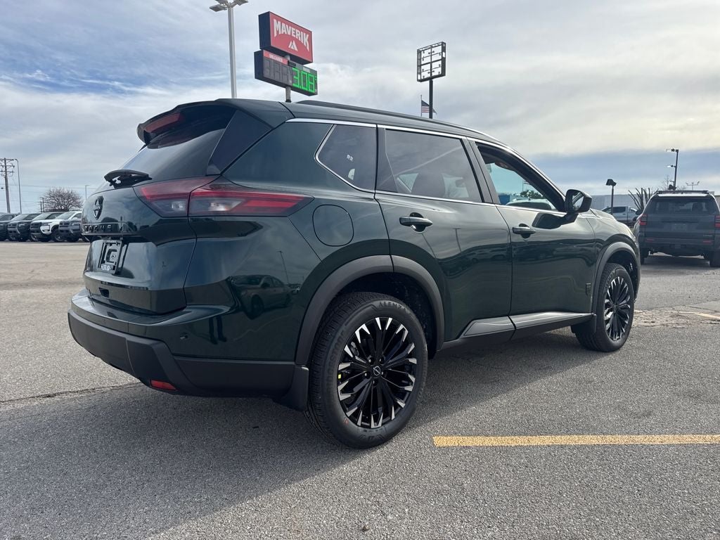 2026 Nissan Rogue Dark Armor™