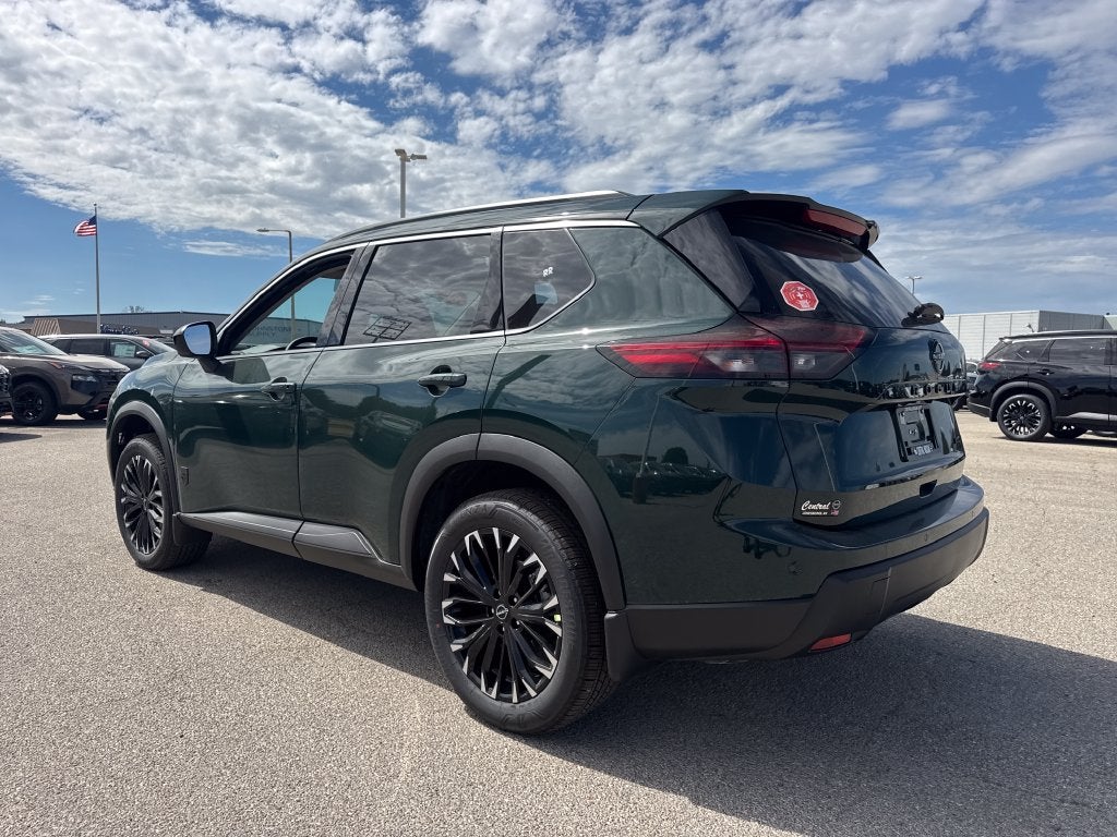 2026 Nissan Rogue Dark Armor™