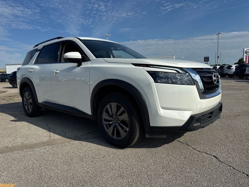 2024 Nissan Pathfinder SV