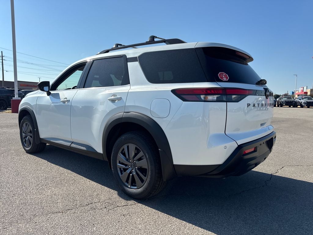 2026 Nissan Pathfinder SV