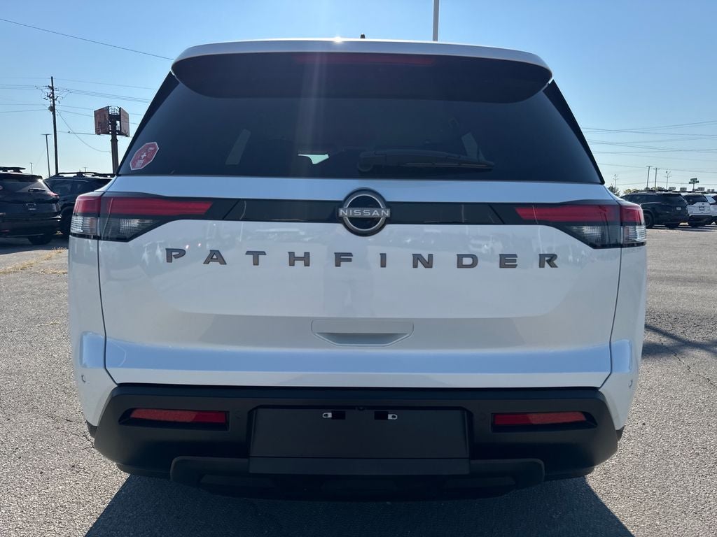 2026 Nissan Pathfinder SV