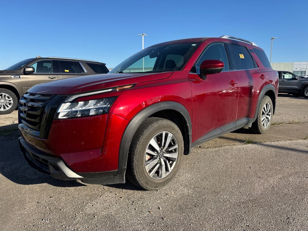 2024 Nissan Pathfinder SL 4WD's photo