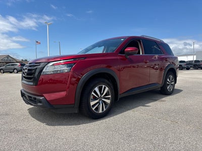 2024 Nissan Pathfinder SL