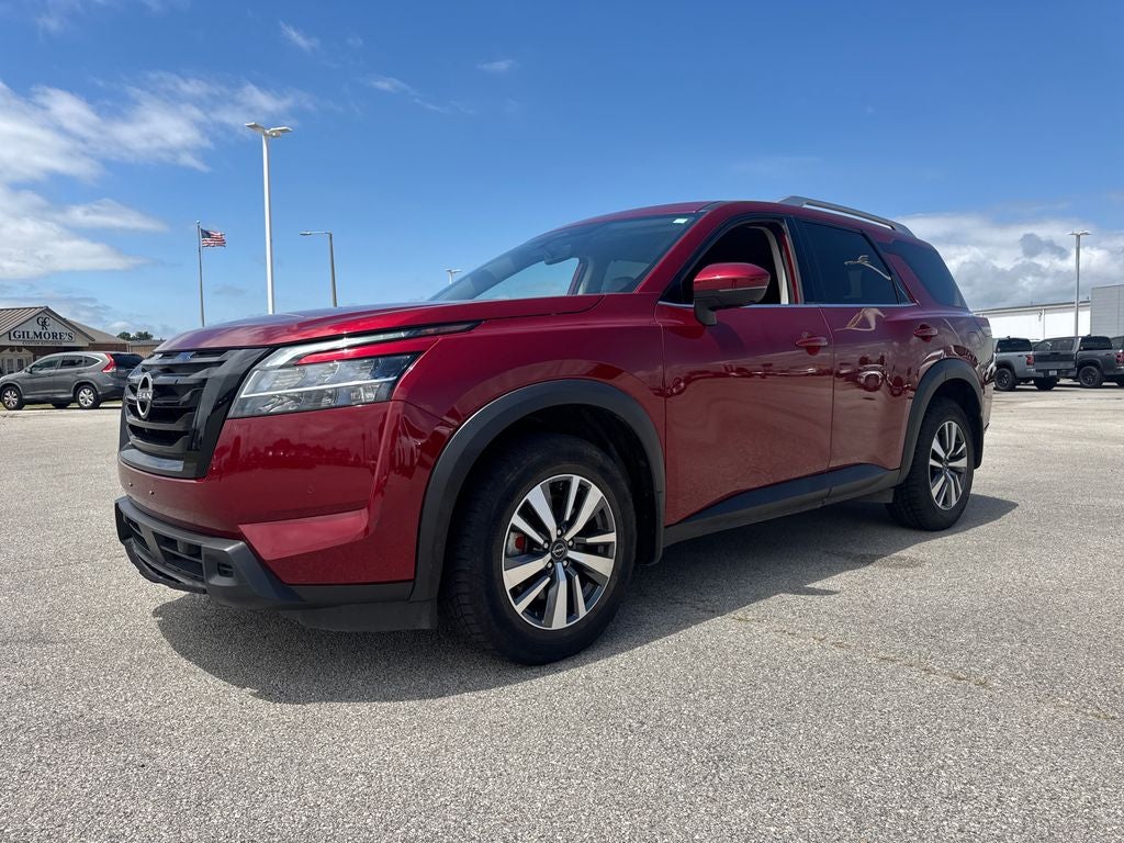 2024 Nissan Pathfinder SL