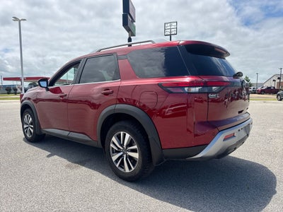 2024 Nissan Pathfinder SL
