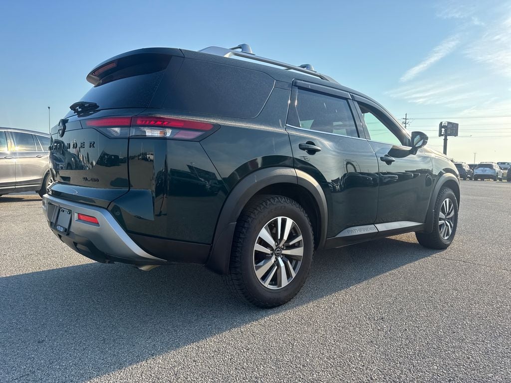 2023 Nissan Pathfinder SL