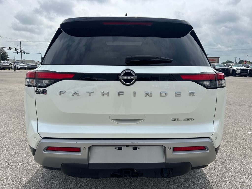 2024 Nissan Pathfinder SL