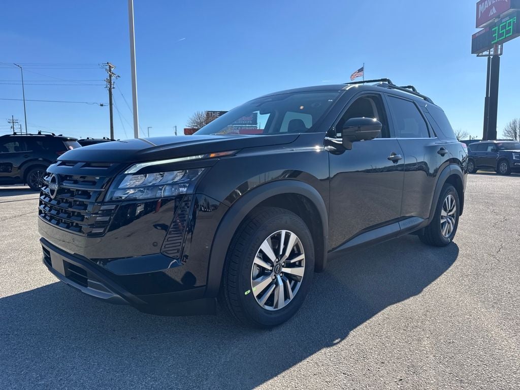 2026 Nissan Pathfinder SL