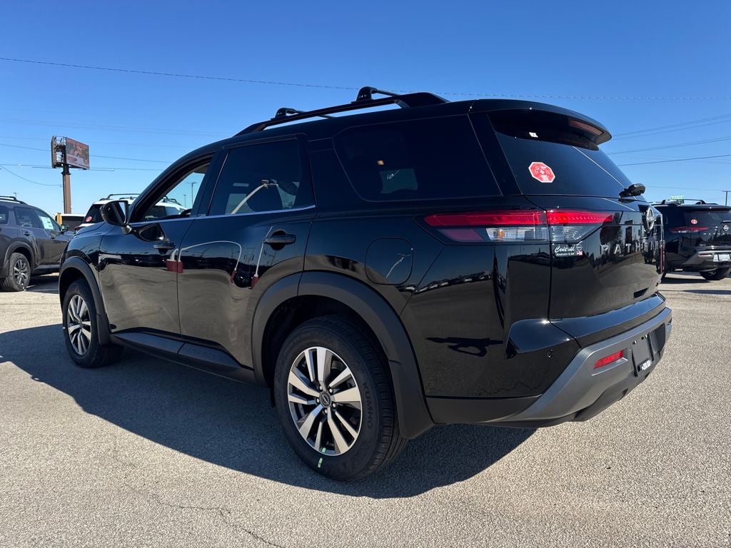 2026 Nissan Pathfinder SL