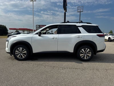 2026 Nissan Pathfinder SL