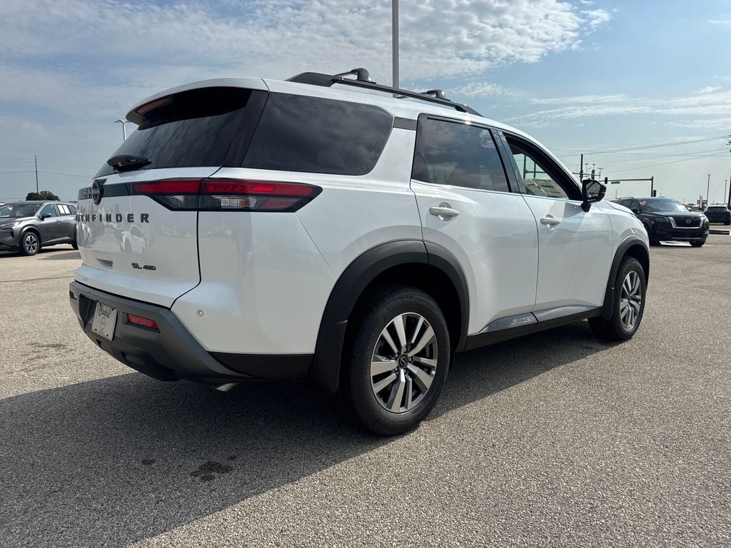 2026 Nissan Pathfinder SL