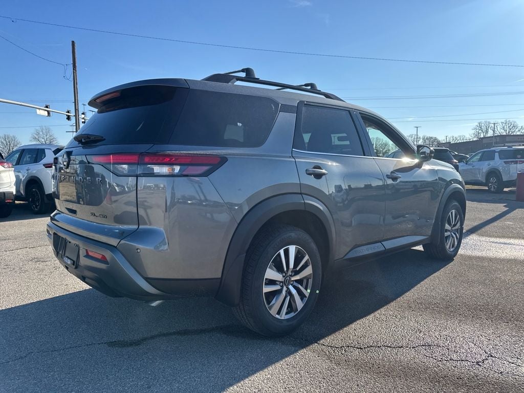 2026 Nissan Pathfinder SL