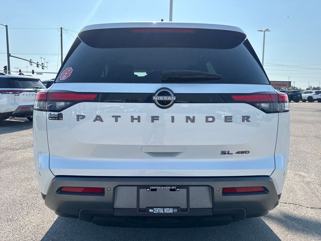 2026 Nissan Pathfinder SL