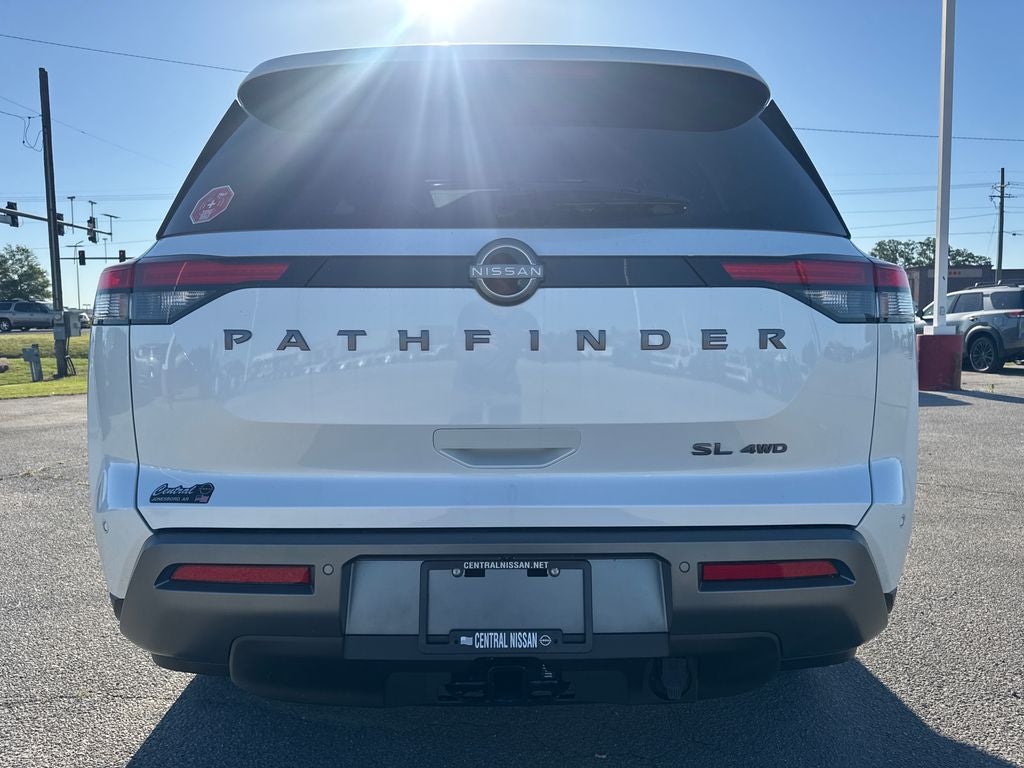 2026 Nissan Pathfinder SL