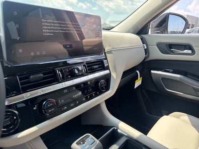2026 Nissan Pathfinder SL