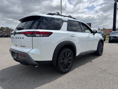2026 Nissan Pathfinder SL
