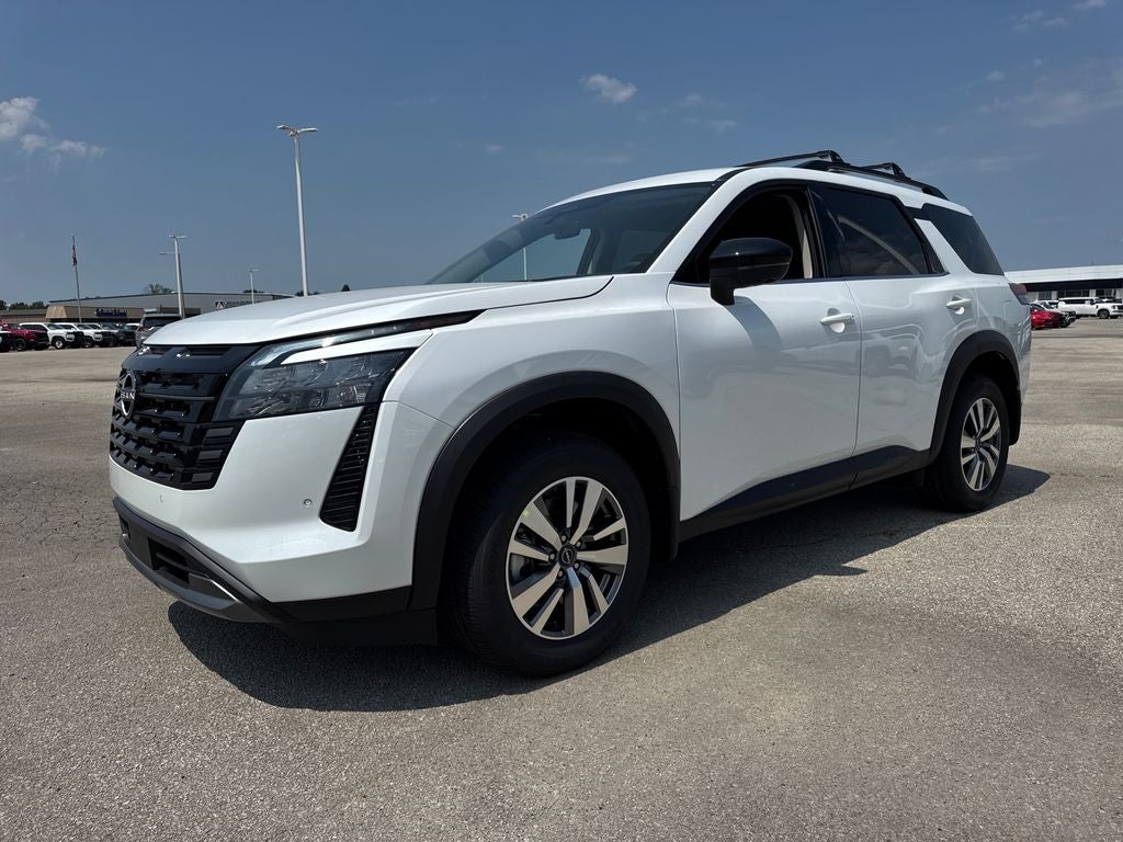 2026 Nissan Pathfinder SL